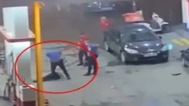 Polis alkoll� ki�iyi feci �ekilde d�vd�, valilikten a��klama geldi