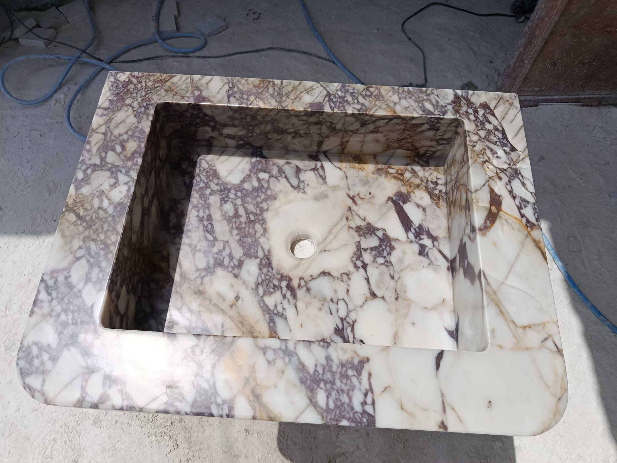 Calacatta Marble Sink – Hand-Carved Rectangular Vanity – Floating or Countertop Installation – Luxury Bathroom Centerpiece