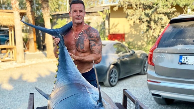 Nihat Alt�nkaya 250 kiloluk bal�k tuttu