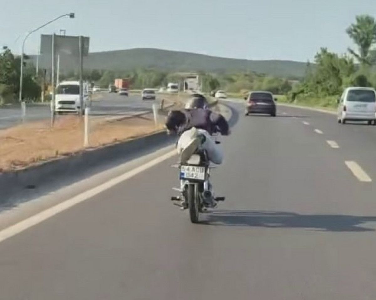 Sakarya'da tehlike sa�an motorcuya a��r ceza