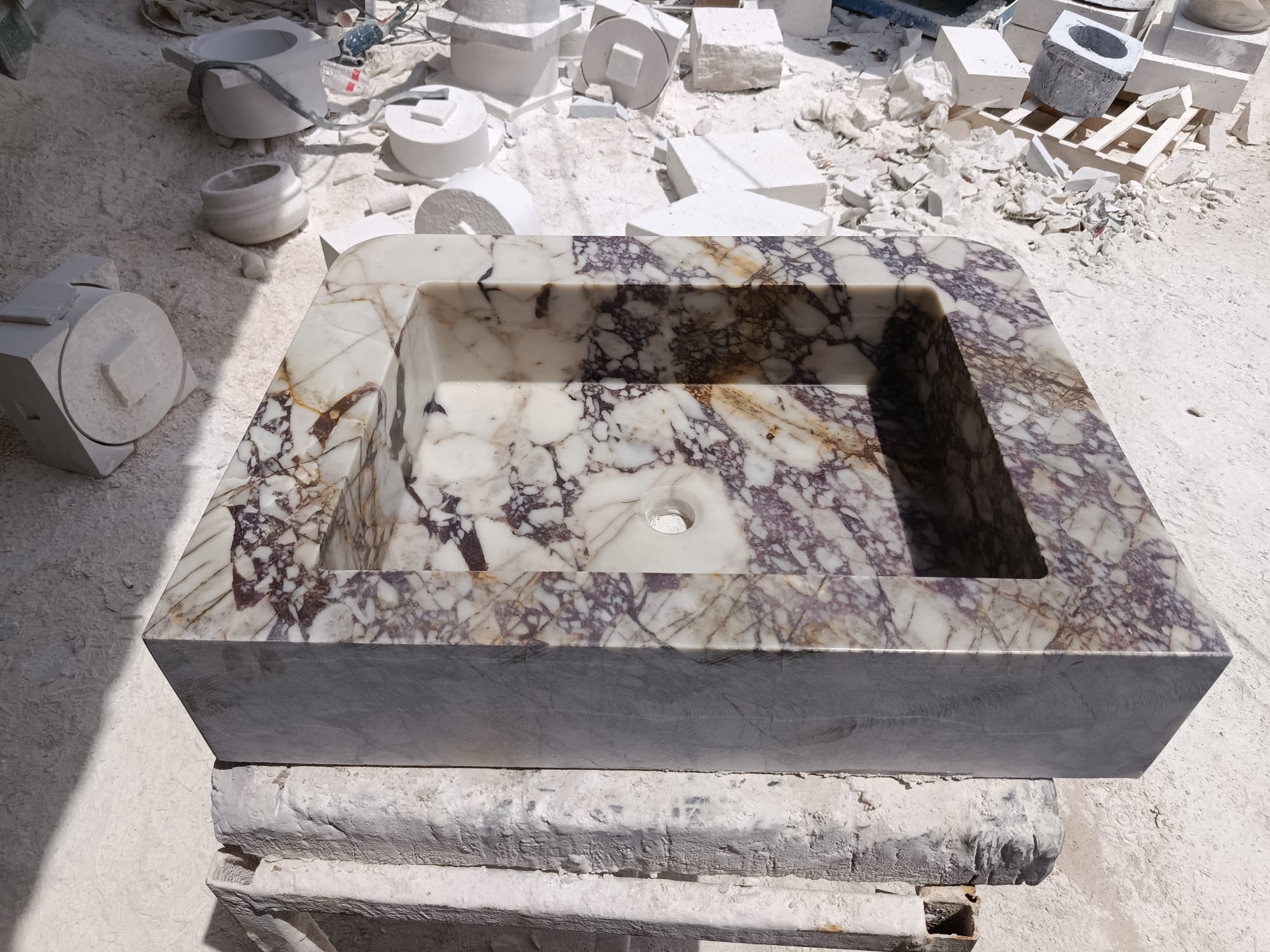 Calacatta Marble Sink – Hand-Carved Rectangular Vanity – Floating or Countertop Installation – Luxury Bathroom Centerpiece