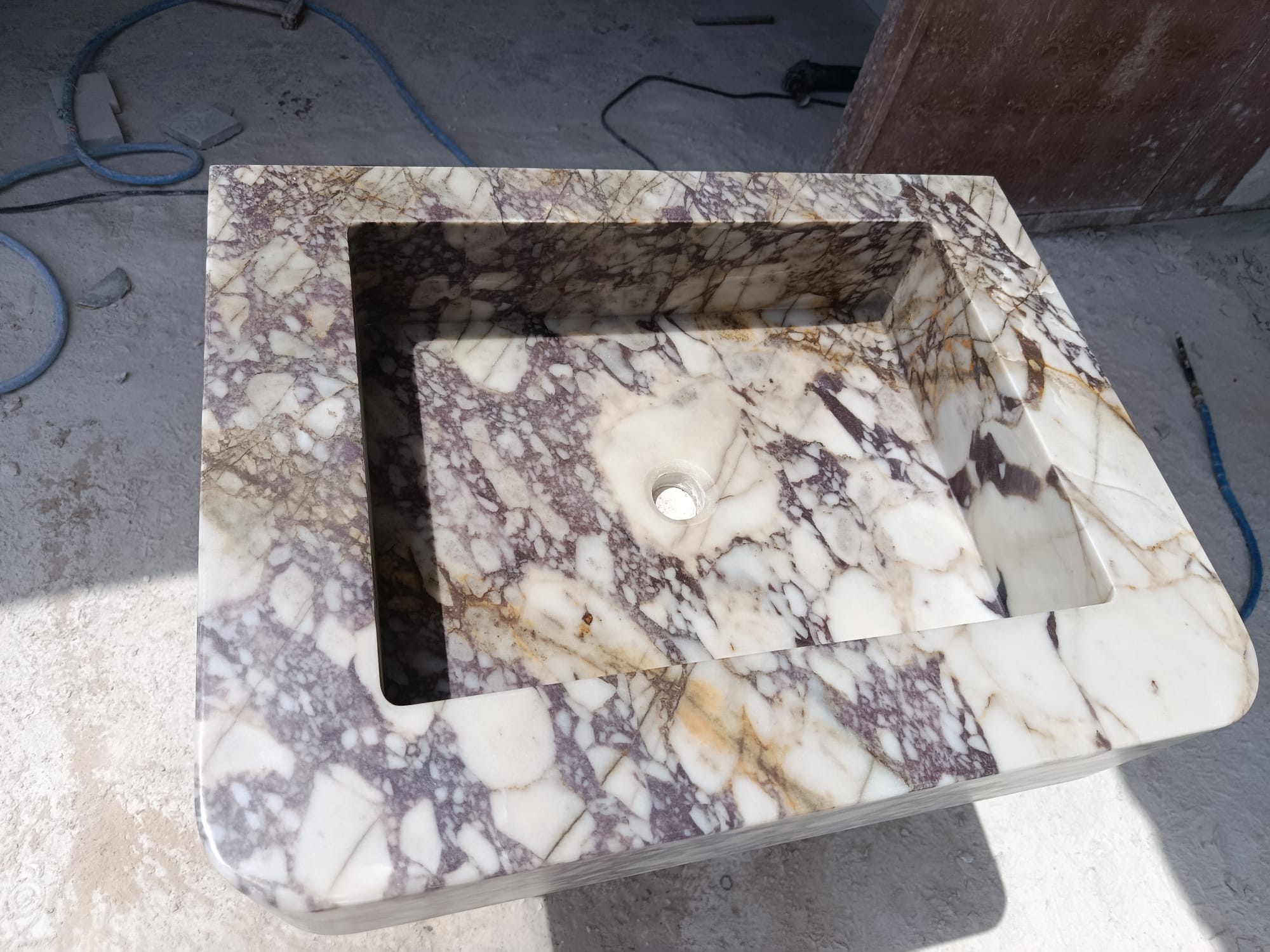 Calacatta Marble Sink – Hand-Carved Rectangular Vanity – Floating or Countertop Installation – Luxury Bathroom Centerpiece
